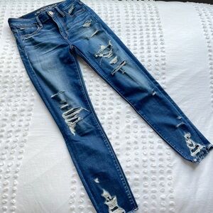 American Eagle Ripped Jeans • High Rise • Size 2